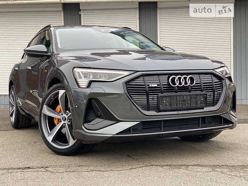 Позашляховик / Кросовер Audi e-tron 2022 в Києві