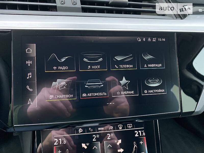 Позашляховик / Кросовер Audi e-tron 2022 в Києві