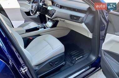 Внедорожник / Кроссовер Audi e-tron 2020 в 