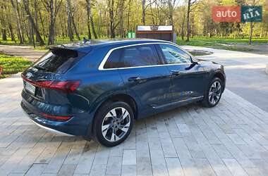 Внедорожник / Кроссовер Audi e-tron 2019 в 