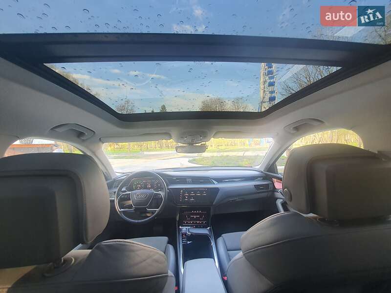 Внедорожник / Кроссовер Audi e-tron 2019 в Хмельницком