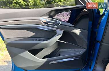 Внедорожник / Кроссовер Audi e-tron 2020 в 