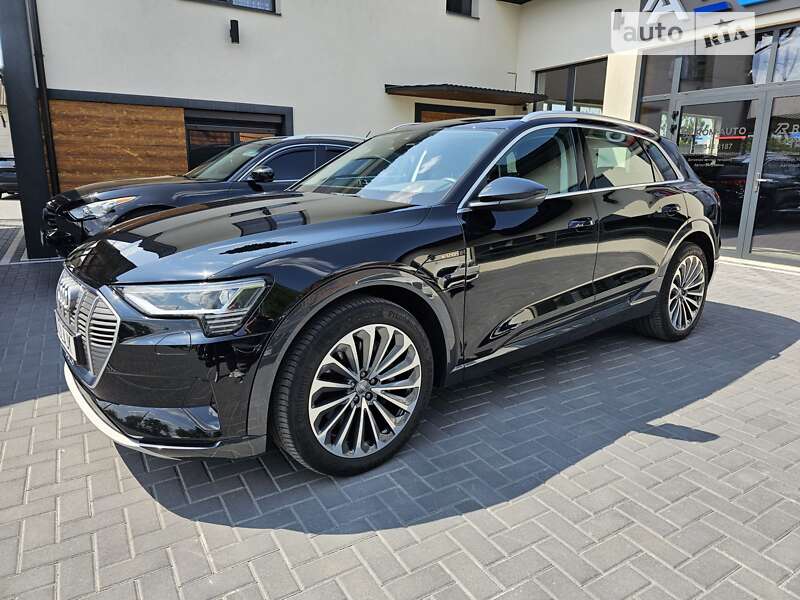 Позашляховик / Кросовер Audi e-tron 2020 в 