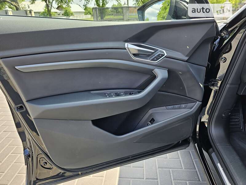 Позашляховик / Кросовер Audi e-tron 2020 в Коломиї