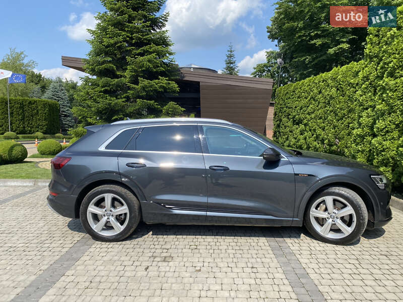 Внедорожник / Кроссовер Audi e-tron 2019 в Львове