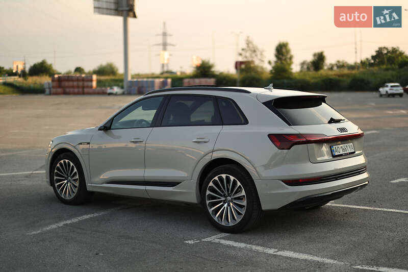 Внедорожник / Кроссовер Audi e-tron 2020 в Ужгороде