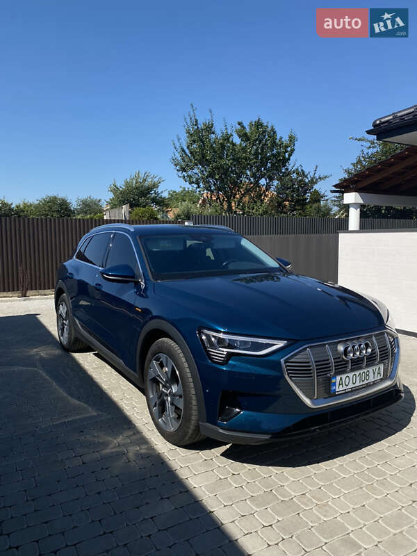 Внедорожник / Кроссовер Audi e-tron 2020 в Тростянце