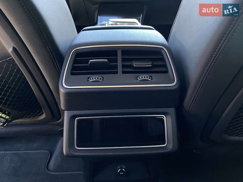 Внедорожник / Кроссовер Audi e-tron 2020 в Тростянце