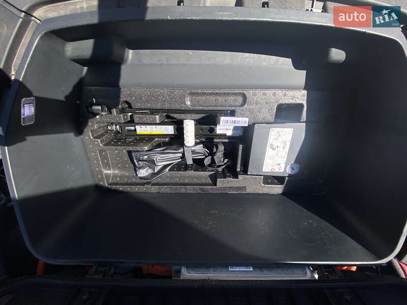 Внедорожник / Кроссовер Audi e-tron 2020 в Тростянце