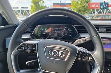 Внедорожник / Кроссовер Audi e-tron 2019 в 