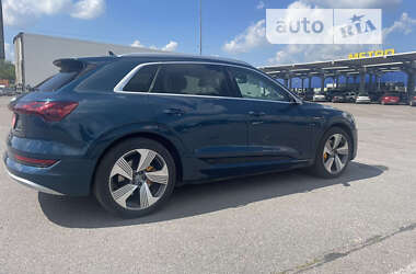 Внедорожник / Кроссовер Audi e-tron 2019 в 