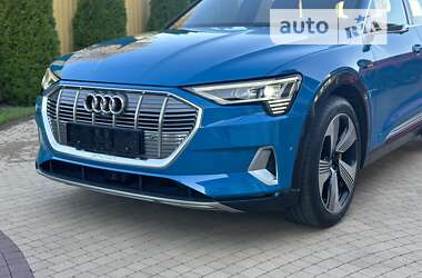 Позашляховик / Кросовер Audi e-tron 2019 в Мукачевому