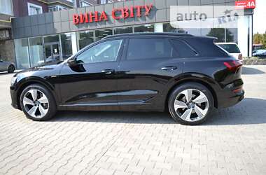 Позашляховик / Кросовер Audi e-tron 2019 в 