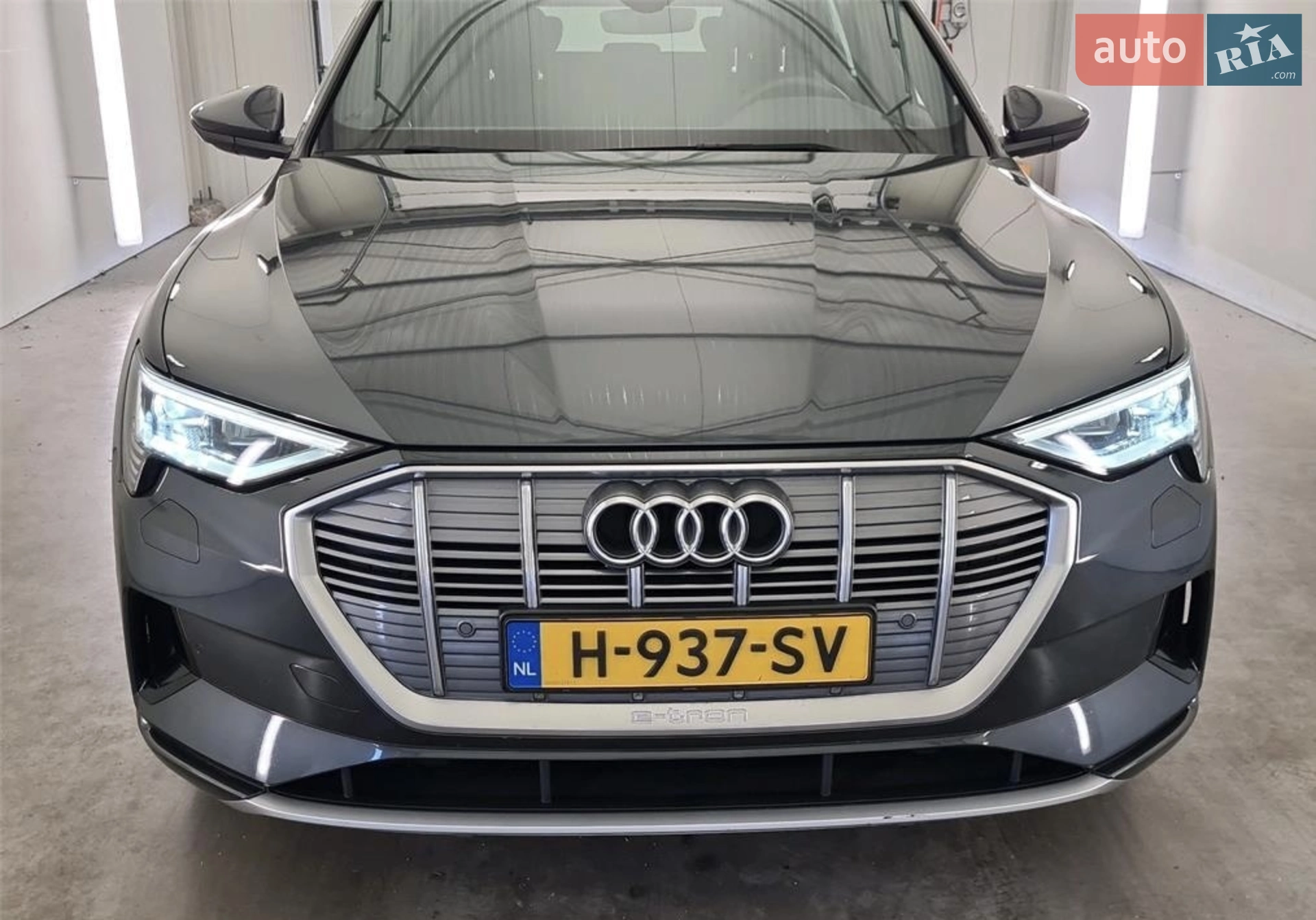 2020 Audi e-tron - мініатюра 32