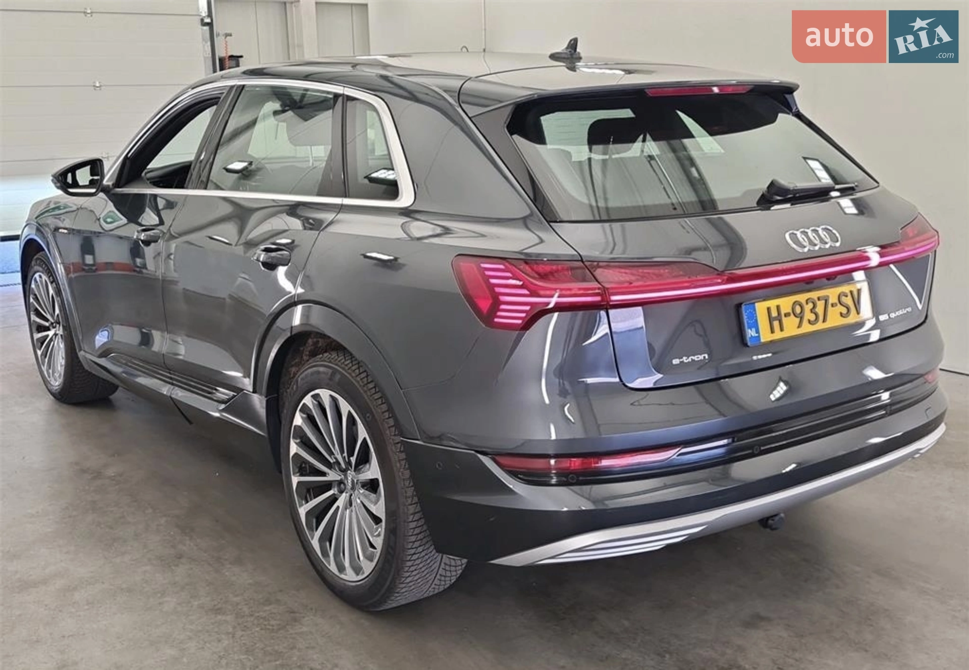 2020 Audi e-tron - мініатюра 44