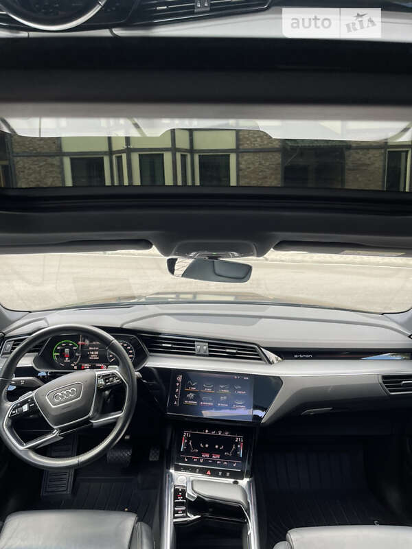 Внедорожник / Кроссовер Audi e-tron 2019 в Тернополе фото 28 Внедорожник / Кроссовер Audi e-tron 2019 в Тернополе