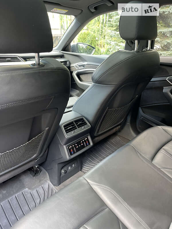 Внедорожник / Кроссовер Audi e-tron 2019 в Тернополе фото 33 Внедорожник / Кроссовер Audi e-tron 2019 в Тернополе