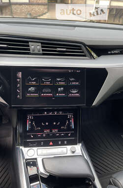 Позашляховик / Кросовер Audi e-tron 2019 в Тернополі