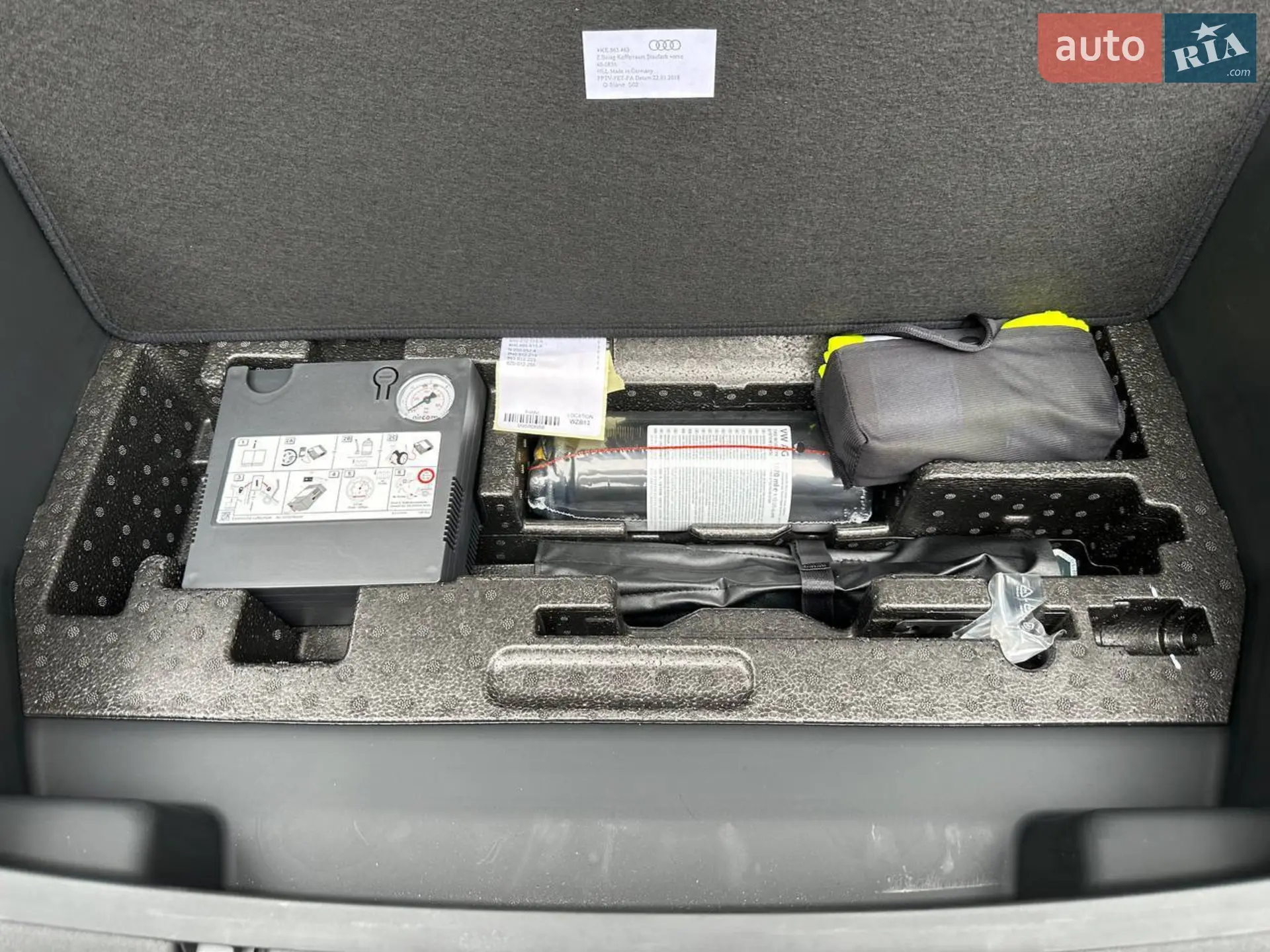 2020 Audi e-tron - мініатюра 27