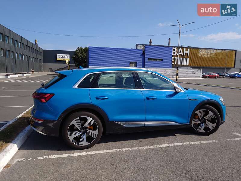 Внедорожник / Кроссовер Audi e-tron 2018 в Киеве