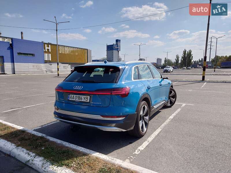 Внедорожник / Кроссовер Audi e-tron 2018 в Киеве