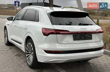 Внедорожник / Кроссовер Audi e-tron 2019 в 