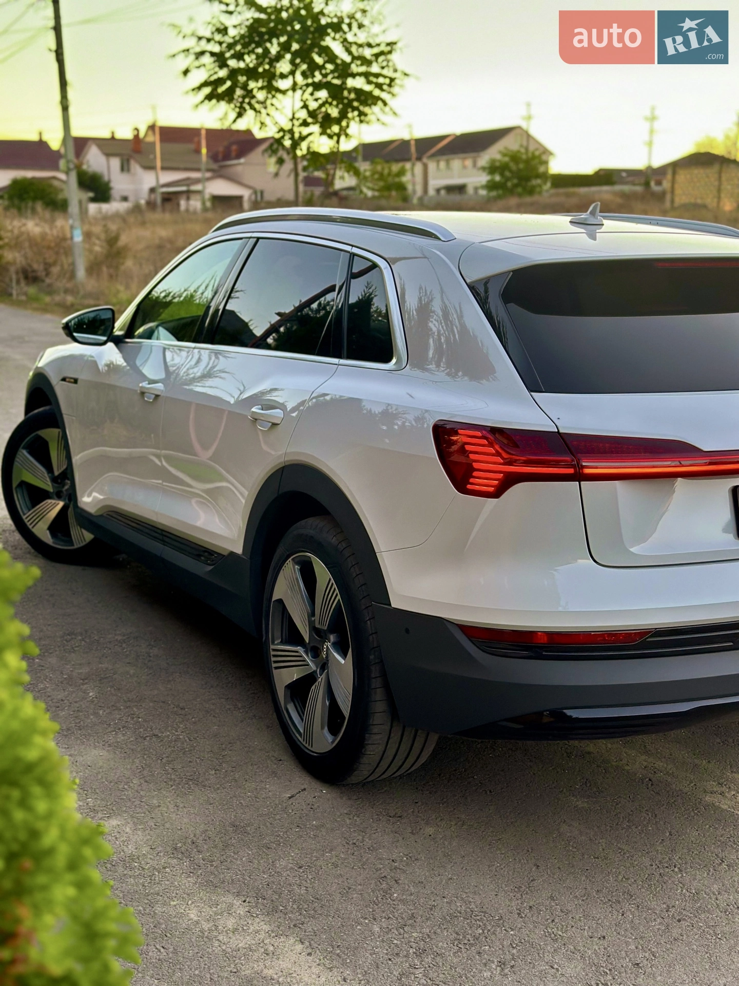 2020 Audi e-tron - мініатюра 10