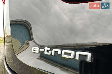 Внедорожник / Кроссовер Audi e-tron 2019 в 