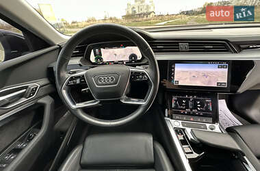 Внедорожник / Кроссовер Audi e-tron 2019 в 