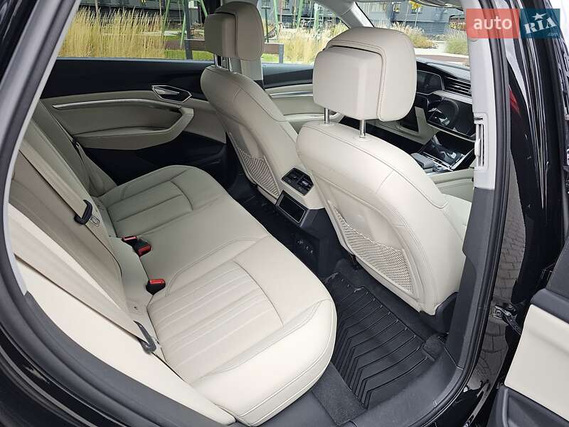 Внедорожник / Кроссовер Audi e-tron 2021 в Львове