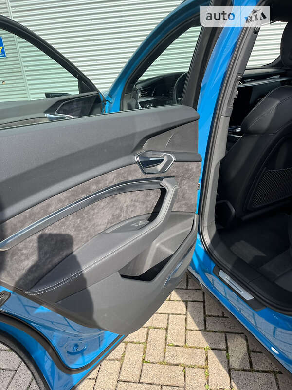 Внедорожник / Кроссовер Audi e-tron 2019 в Днепре фото 3 Внедорожник / Кроссовер Audi e-tron 2019 в Днепре