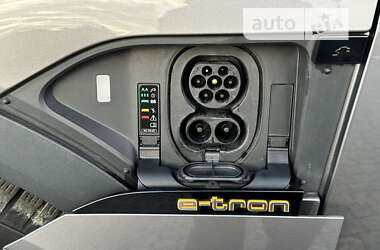Внедорожник / Кроссовер Audi e-tron 2020 в 