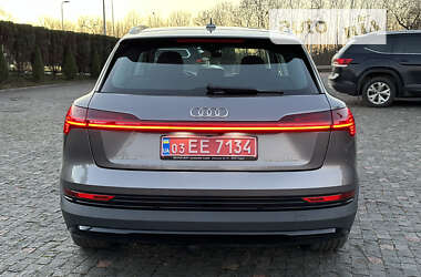 Внедорожник / Кроссовер Audi e-tron 2020 в 
