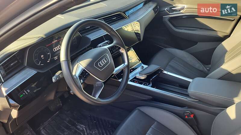 Внедорожник / Кроссовер Audi e-tron 2021 в Запорожье
