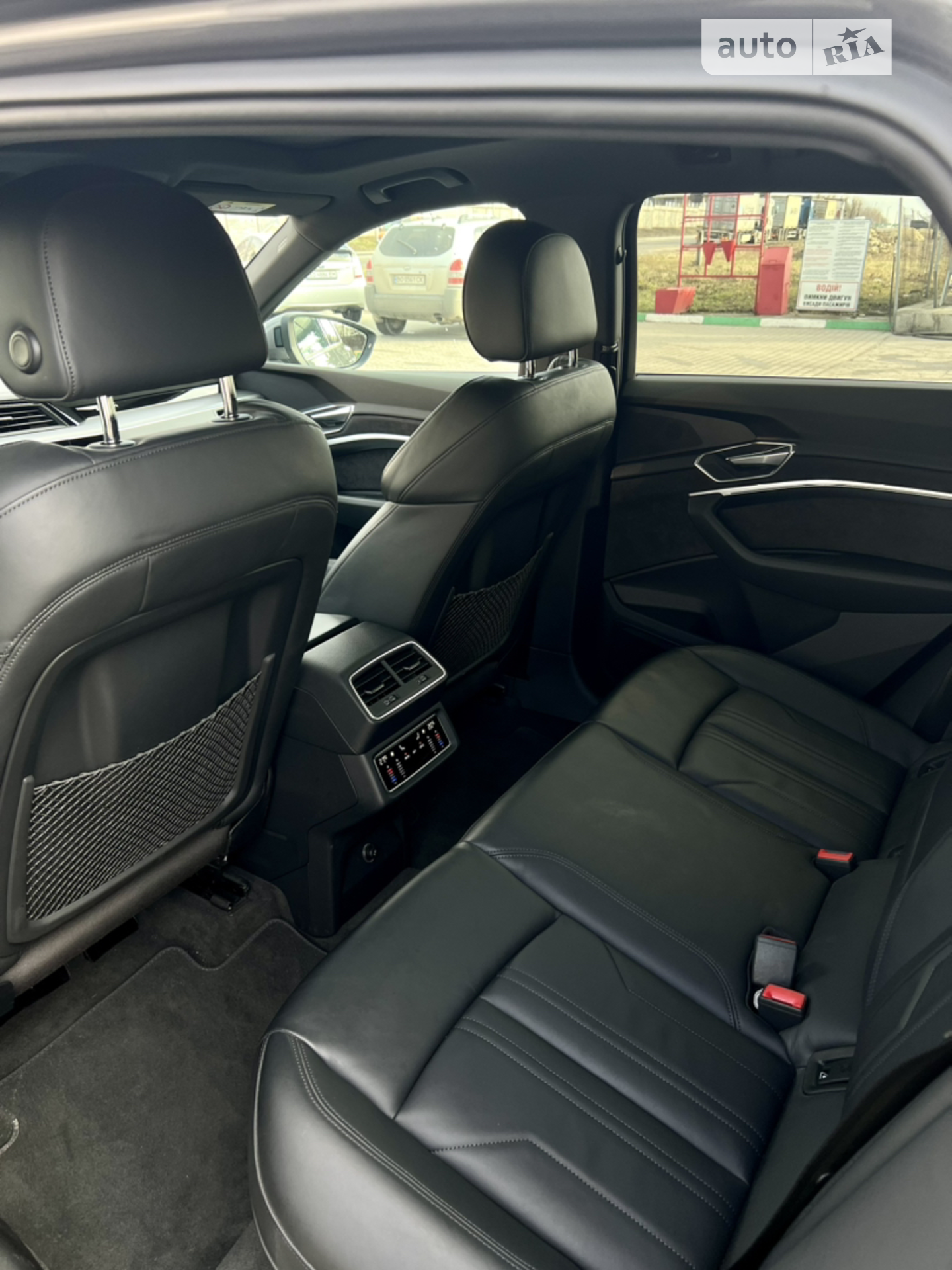 2019 Audi e-tron - мініатюра 29