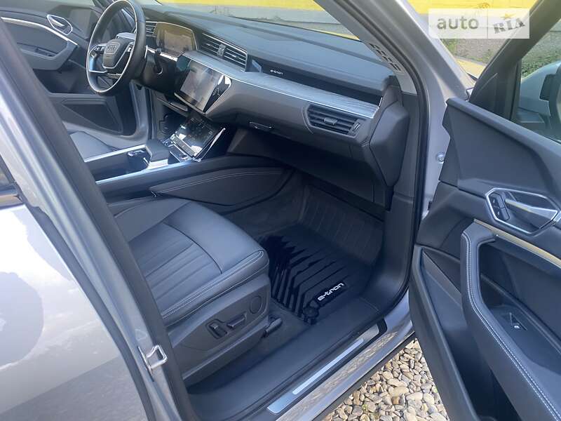 Внедорожник / Кроссовер Audi e-tron 2022 в Черновцах