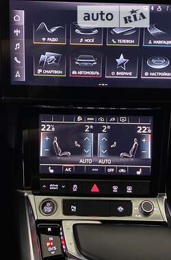 Внедорожник / Кроссовер Audi e-tron 2022 в 