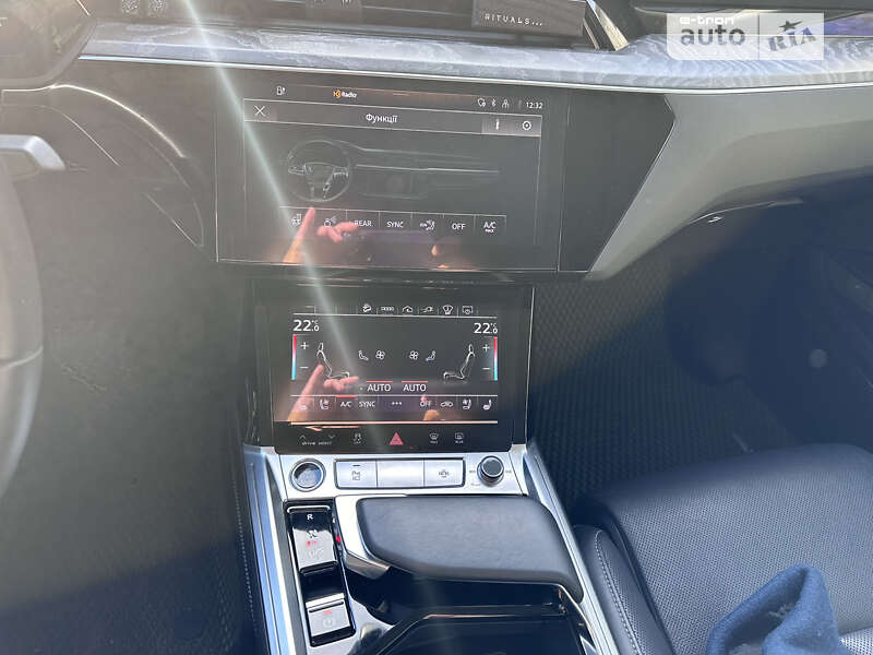 Внедорожник / Кроссовер Audi e-tron 2020 в Львове