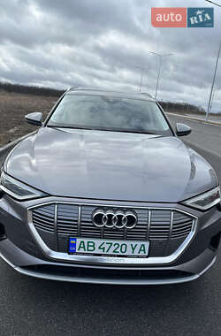 Внедорожник / Кроссовер Audi e-tron 2019 в 