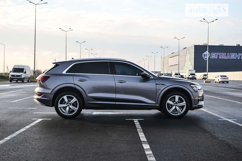 Позашляховик / Кросовер Audi e-tron 2019 в Львові