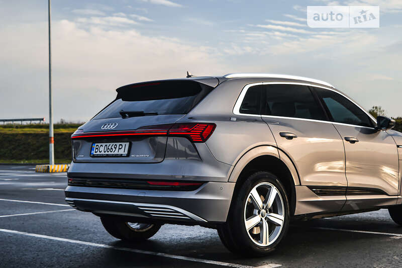 Позашляховик / Кросовер Audi e-tron 2019 в Львові