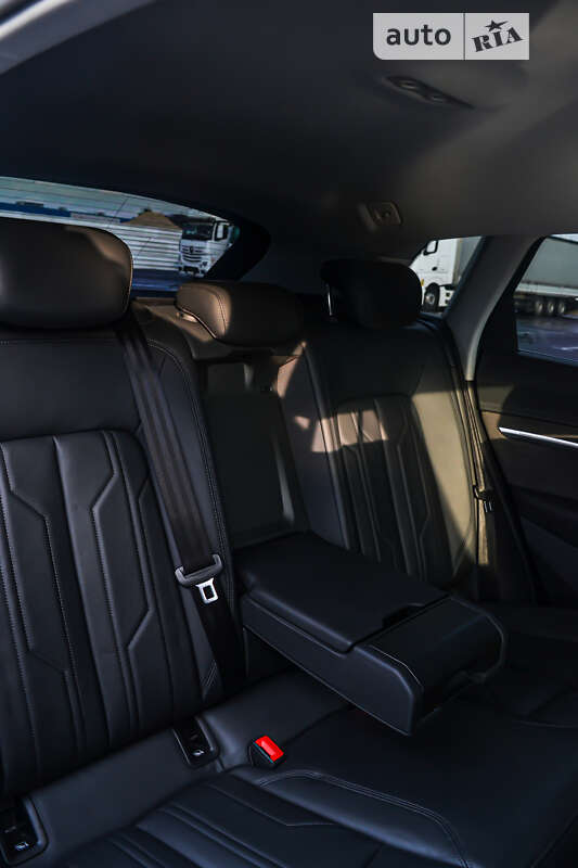 Позашляховик / Кросовер Audi e-tron 2019 в Львові