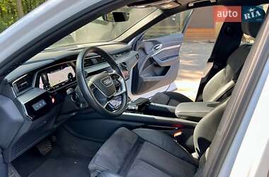 Внедорожник / Кроссовер Audi e-tron 2019 в 
