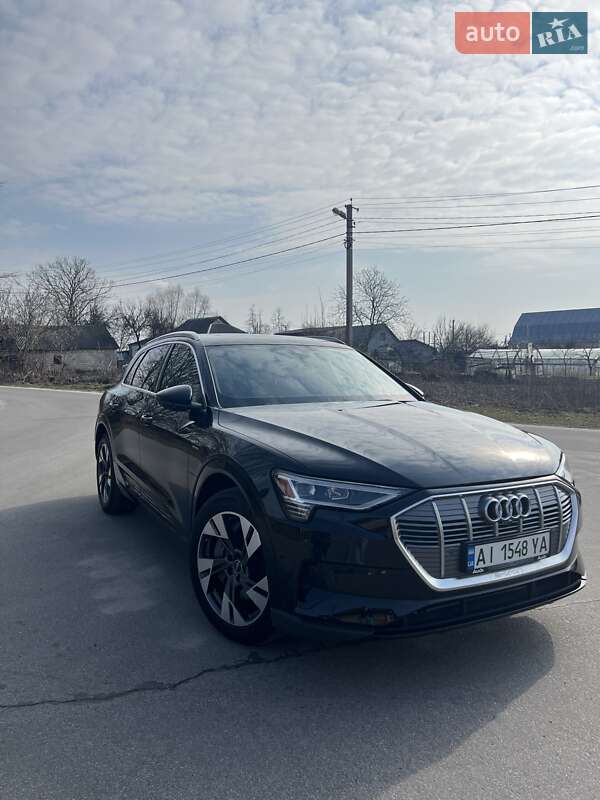 Внедорожник / Кроссовер Audi e-tron 2022 в Киеве