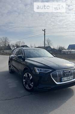 Позашляховик / Кросовер Audi e-tron 2022 в Києві