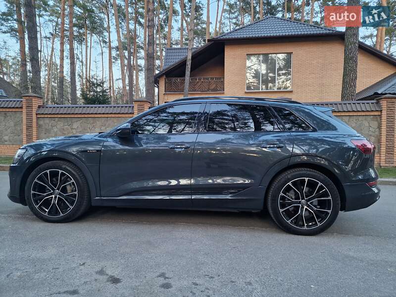 Внедорожник / Кроссовер Audi e-tron 2019 в Чернигове фото 7 Внедорожник / Кроссовер Audi e-tron 2019 в Чернигове