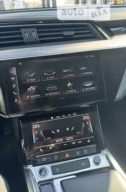 Позашляховик / Кросовер Audi e-tron 2022 в Рівному