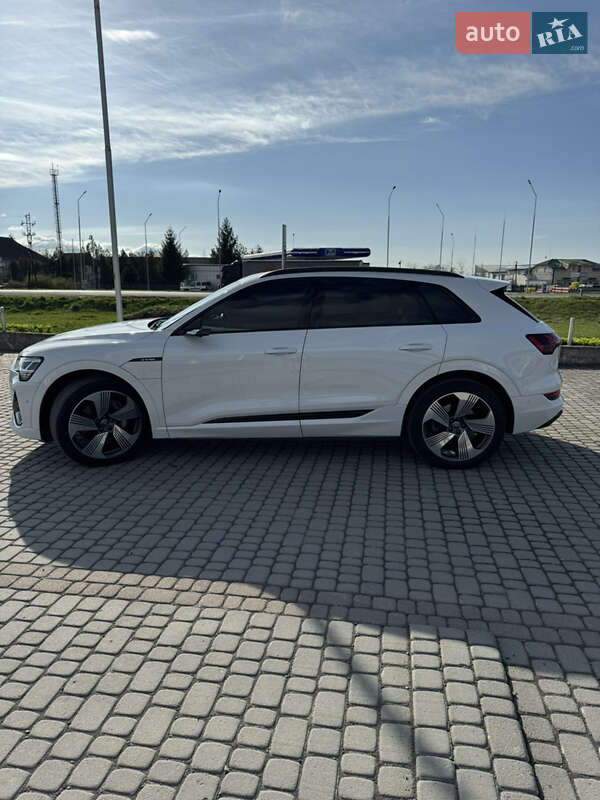 Внедорожник / Кроссовер Audi e-tron 2020 в Ужгороде
