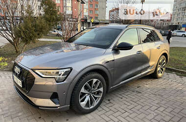 Позашляховик / Кросовер Audi e-tron 2020 в Вінниці