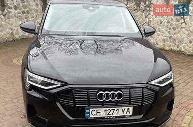 Позашляховик / Кросовер Audi e-tron 2019 в Косові